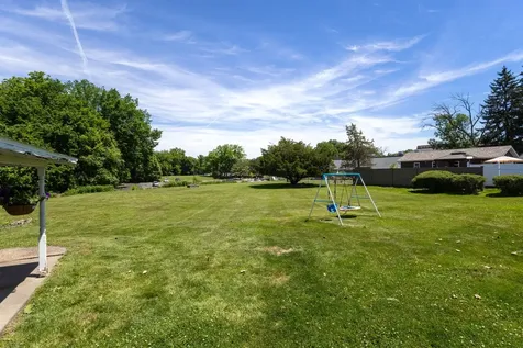 2615 30TH Street Rock Island IL 61201
