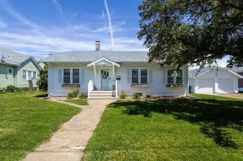 2615 30TH Street Rock Island IL 61201