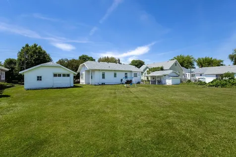 2615 30TH Street Rock Island IL 61201