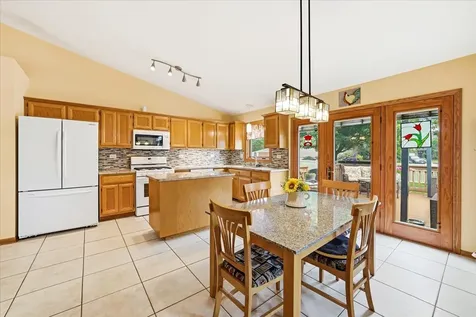 1213 Glen Mor Drive Shorewood IL 60404