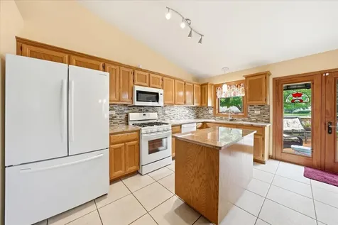 1213 Glen Mor Drive Shorewood IL 60404