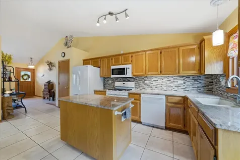 1213 Glen Mor Drive Shorewood IL 60404