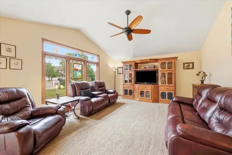 1213 Glen Mor Drive Shorewood IL 60404