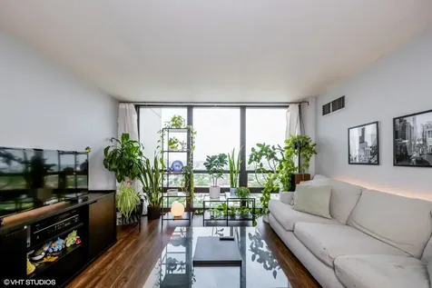 1636 North Wells Street Chicago IL 60614