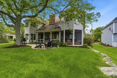 2460 Bird Lane Batavia IL 60510