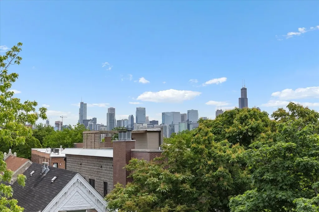 938 North Winchester Avenue Chicago IL 60622