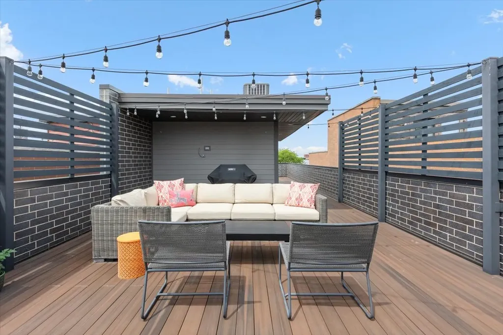 938 North Winchester Avenue Chicago IL 60622