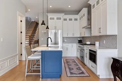 938 North Winchester Avenue Chicago IL 60622