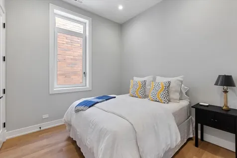 938 North Winchester Avenue Chicago IL 60622