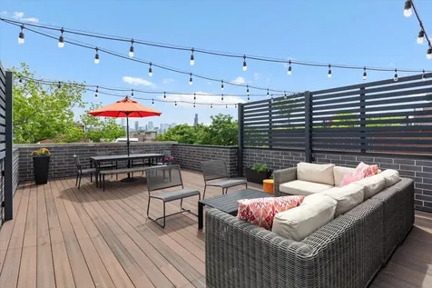 938 North Winchester Avenue Chicago IL 60622