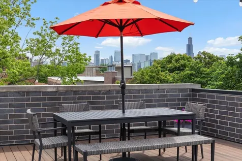 938 North Winchester Avenue Chicago IL 60622