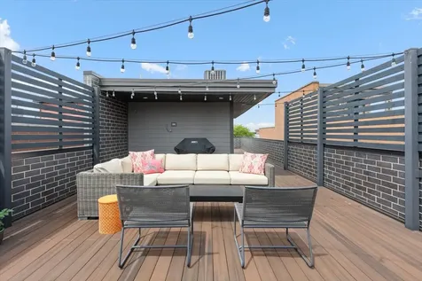938 North Winchester Avenue Chicago IL 60622