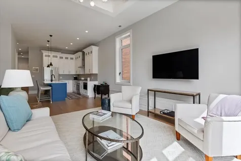 938 North Winchester Avenue Chicago IL 60622