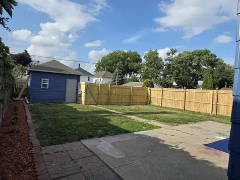 717 17TH Avenue Moline IL 61265