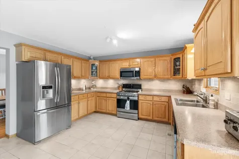 610 High Grove Drive Minooka IL 60447