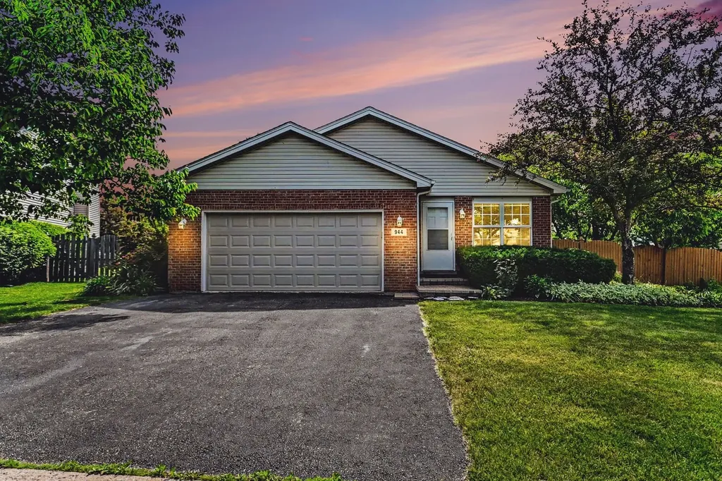 944 Premrose Court Romeoville IL 60446