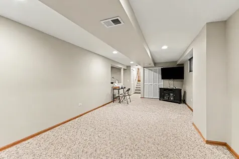 944 Premrose Court Romeoville IL 60446