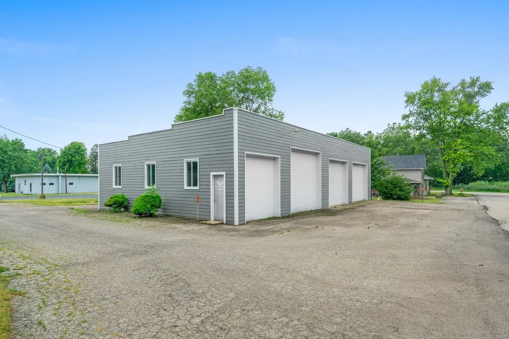 19 Sherman Street Millbrook IL 60536