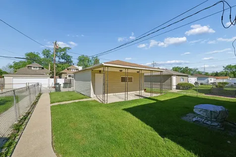 204 Bohland Avenue Bellwood IL 60104