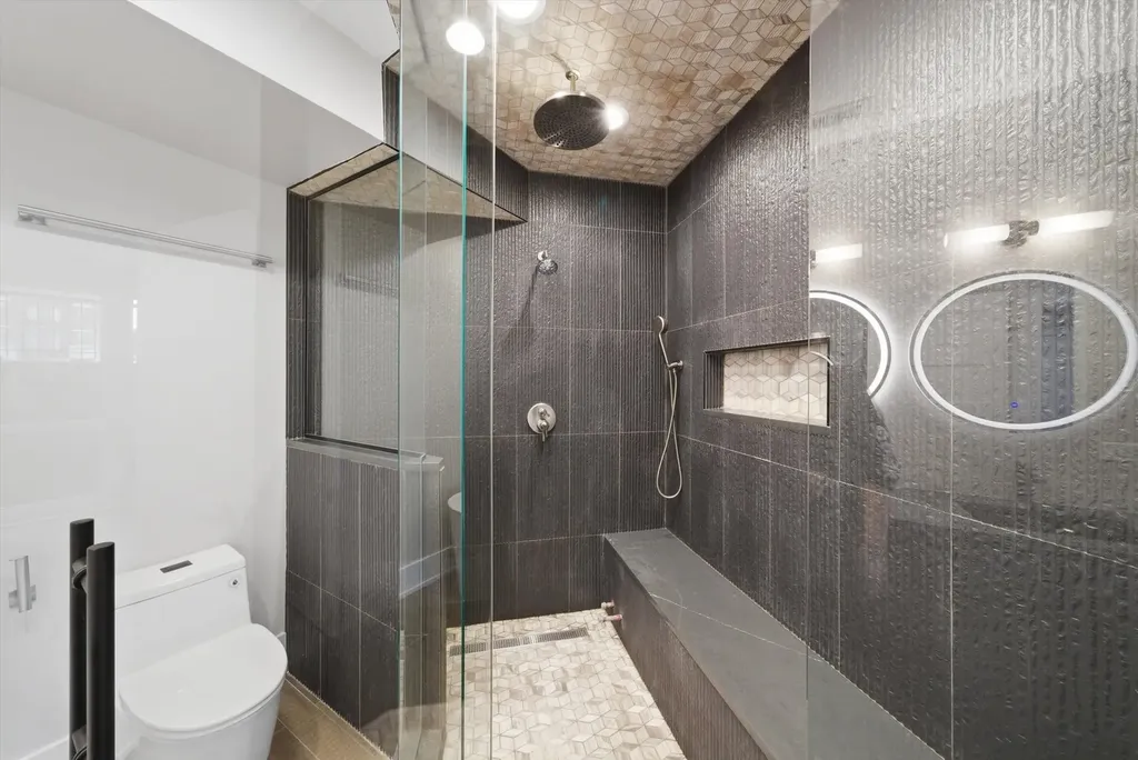 308 West Evergreen Avenue Chicago IL 60610