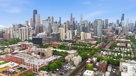 308 West Evergreen Avenue Chicago IL 60610