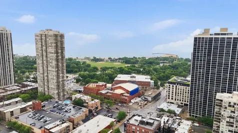 308 West Evergreen Avenue Chicago IL 60610