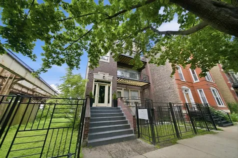 308 West Evergreen Avenue Chicago IL 60610