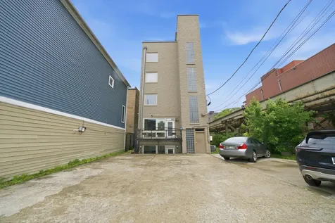 308 West Evergreen Avenue Chicago IL 60610