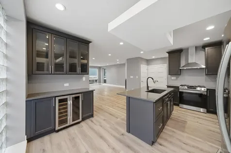 308 West Evergreen Avenue Chicago IL 60610