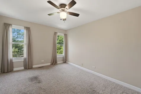 5N861 Harvest Court St. Charles IL 60174