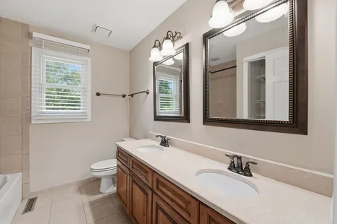 5N861 Harvest Court St. Charles IL 60174