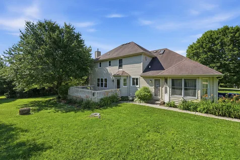 5N861 Harvest Court St. Charles IL 60174