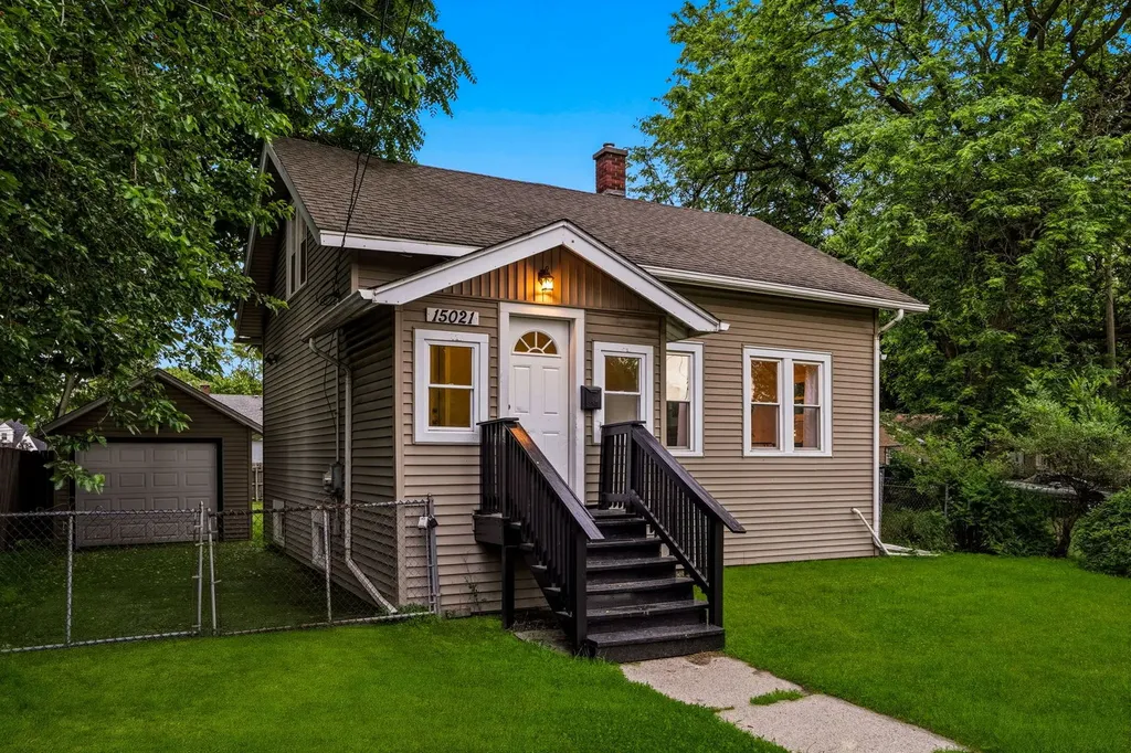 15021 Perry Avenue South Holland IL 60473