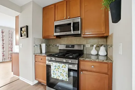 15021 Perry Avenue South Holland IL 60473