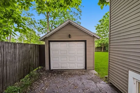 15021 Perry Avenue South Holland IL 60473