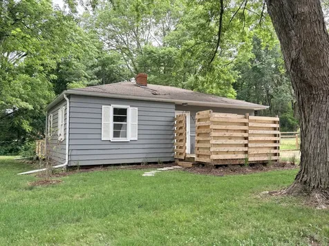 2471 North Jackson Road Pecatonica IL 61063