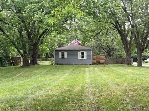 2471 North Jackson Road Pecatonica IL 61063