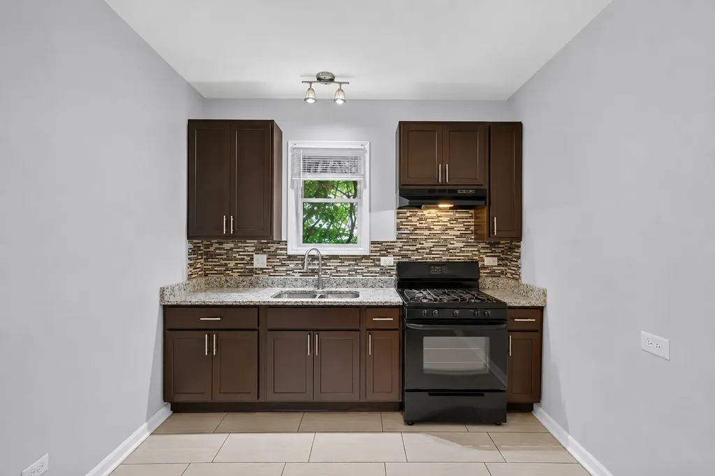 7406 South Crandon Avenue Chicago IL 60649