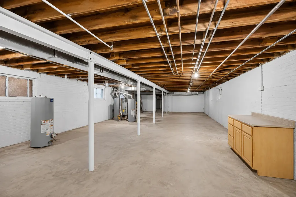 7406 South Crandon Avenue Chicago IL 60649