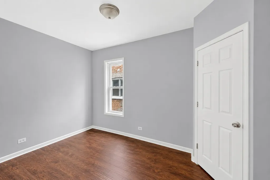 7406 South Crandon Avenue Chicago IL 60649