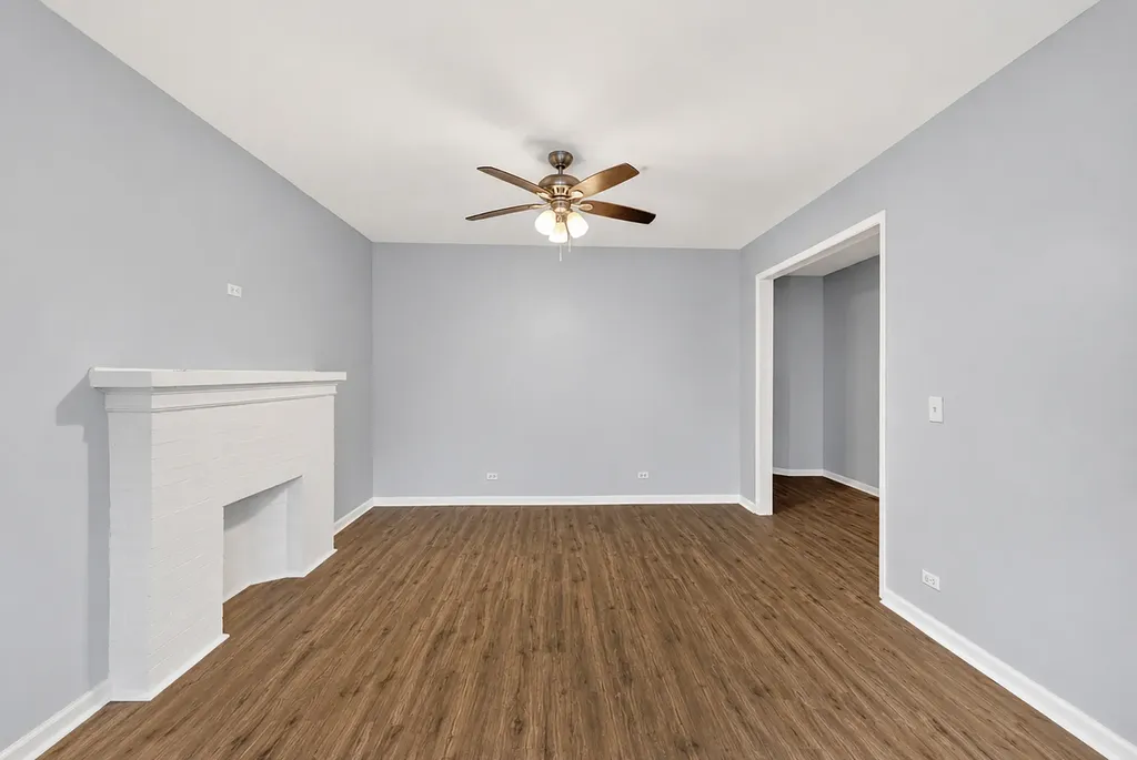 7406 South Crandon Avenue Chicago IL 60649