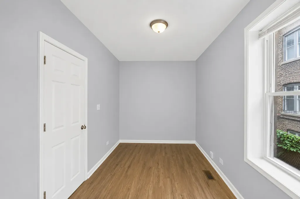 7406 South Crandon Avenue Chicago IL 60649