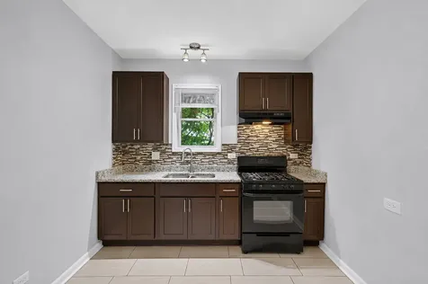 7406 South Crandon Avenue Chicago IL 60649