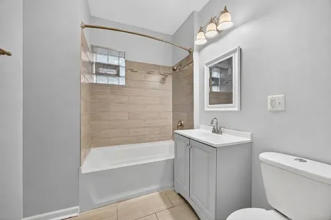7406 South Crandon Avenue Chicago IL 60649