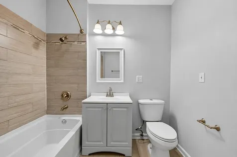 7406 South Crandon Avenue Chicago IL 60649