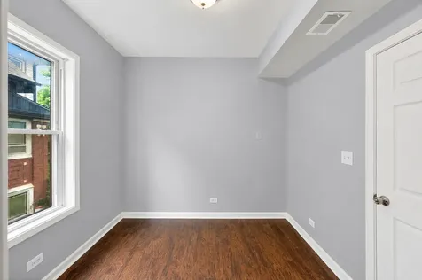 7406 South Crandon Avenue Chicago IL 60649