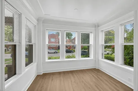 7406 South Crandon Avenue Chicago IL 60649