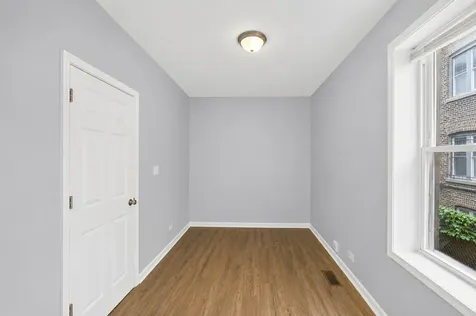 7406 South Crandon Avenue Chicago IL 60649