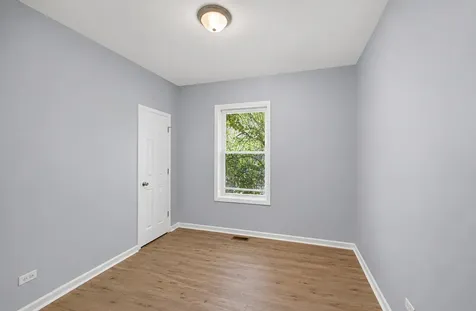 7406 South Crandon Avenue Chicago IL 60649