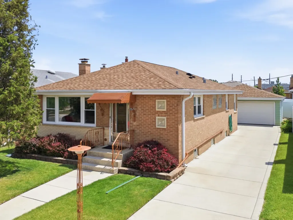 2539 Atlantic Street Franklin Park IL 60131
